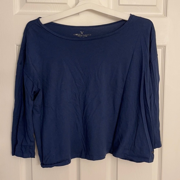 American Eagle Outfitters Tops - Crop t shirt